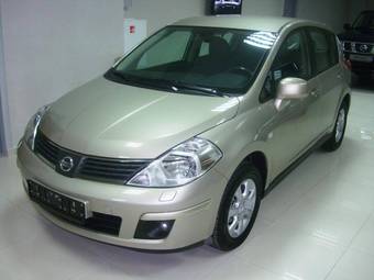 2008 Nissan Tiida Pictures