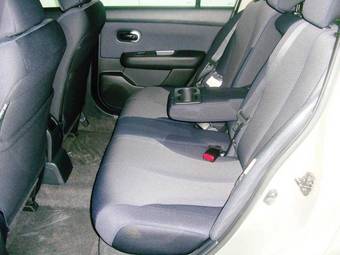 2008 Nissan Tiida Wallpapers