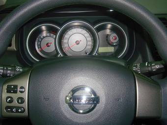 2008 Nissan Tiida Images