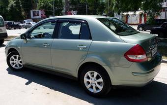 2008 Nissan Tiida Pictures