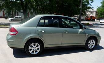 2008 Nissan Tiida Photos