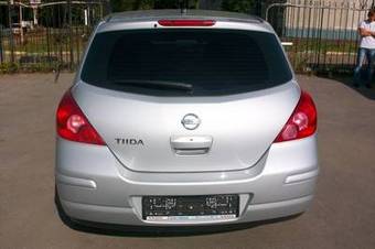 2008 Nissan Tiida Images