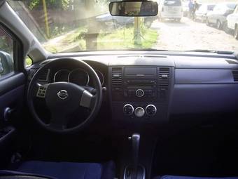 2008 Nissan Tiida Pictures