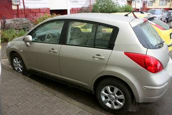 2008 Nissan Tiida Photos