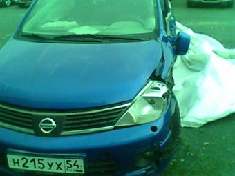 2008 Nissan Tiida Pictures