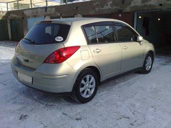 2008 Nissan Tiida Pictures