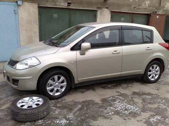 2008 Nissan Tiida Photos