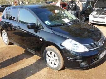 2008 Nissan Tiida Pictures