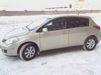 2008 Nissan Tiida Photos