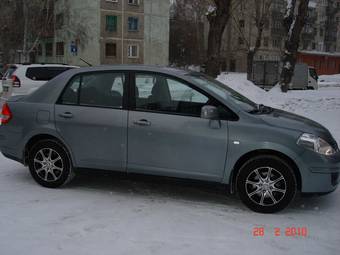 2008 Nissan Tiida Photos