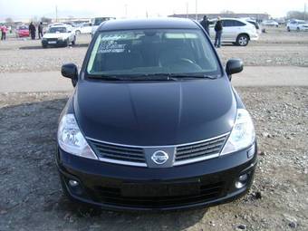 2008 Nissan Tiida Photos