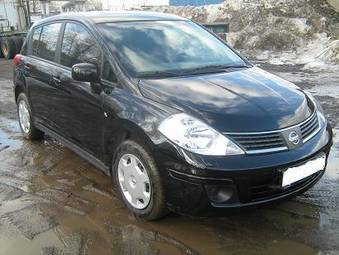 2008 Nissan Tiida Photos