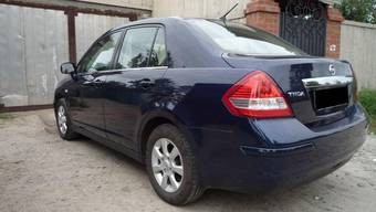 2008 Nissan Tiida Pictures