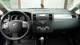 2008 Nissan Tiida Wallpapers