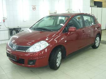 2008 Nissan Tiida Photos