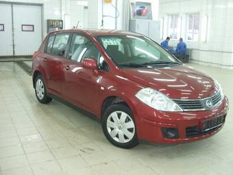 2008 Nissan Tiida Photos