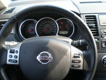 2008 Nissan Tiida Pics