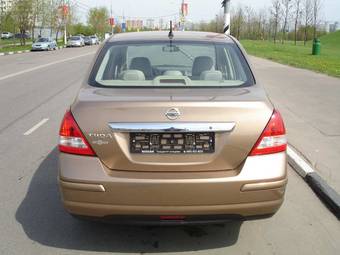 2008 Nissan Tiida Photos