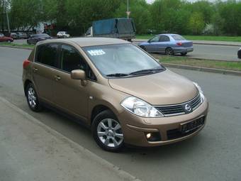 2008 Nissan Tiida Photos