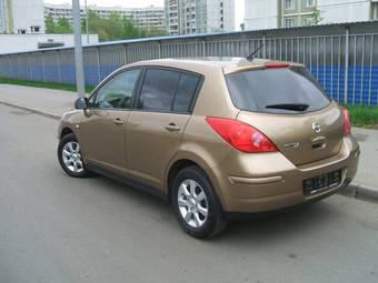 2008 Nissan Tiida Pictures