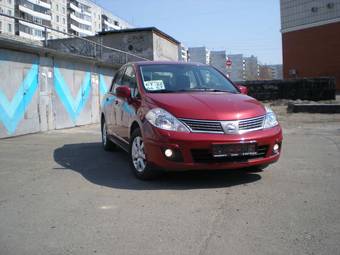 2008 Nissan Tiida Pictures