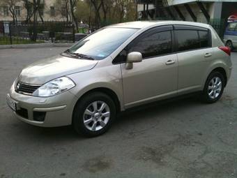 2008 Nissan Tiida Pictures