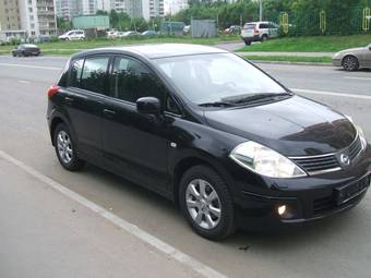 2008 Nissan Tiida Photos