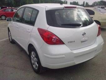 2008 Nissan Tiida Photos