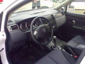 2008 Nissan Tiida Pictures