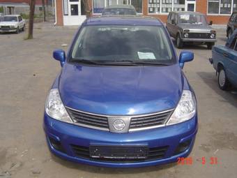 2008 Nissan Tiida Pictures