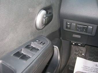 2010 Nissan Tiida Pictures