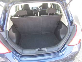 2010 Nissan Tiida Pictures