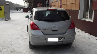 2010 Nissan Tiida Photos