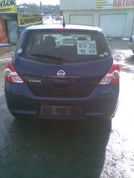 2010 Nissan Tiida Photos