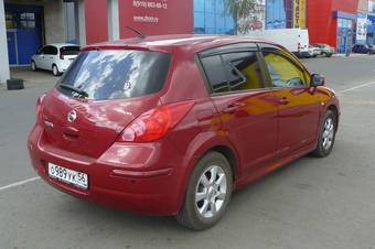 2011 Nissan Tiida Photos