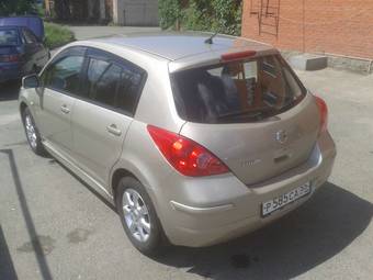 2011 Nissan Tiida Photos