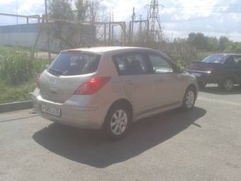 2011 Nissan Tiida Pictures