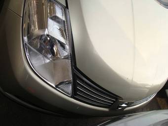 2002 Nissan Tiida Latio Pictures