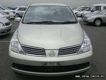 2004 Nissan Tiida Latio Wallpapers