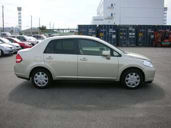 2004 Nissan Tiida Latio Pictures