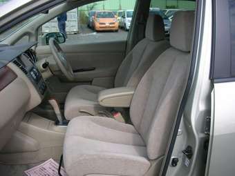 2004 Nissan Tiida Latio Pictures