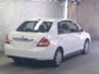 2004 Nissan Tiida Latio Wallpapers