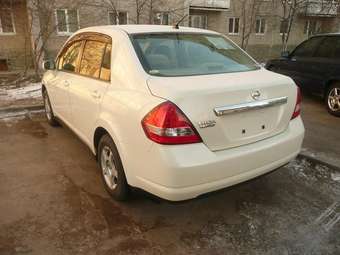 2004 Nissan Tiida Latio Pictures