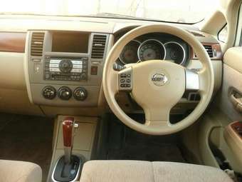 2004 Nissan Tiida Latio Pictures