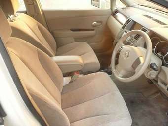 2004 Nissan Tiida Latio Photos