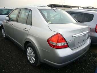 2004 Nissan Tiida Latio Pictures