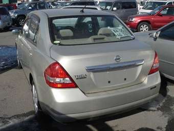 2004 Nissan Tiida Latio Pictures