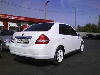 2004 Nissan Tiida Latio Pictures