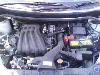 2004 Nissan Tiida Latio Photos