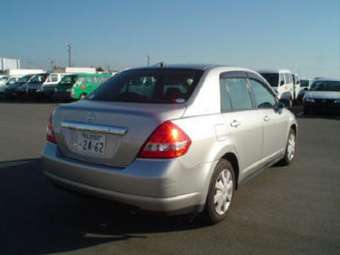 2004 Nissan Tiida Latio Pictures